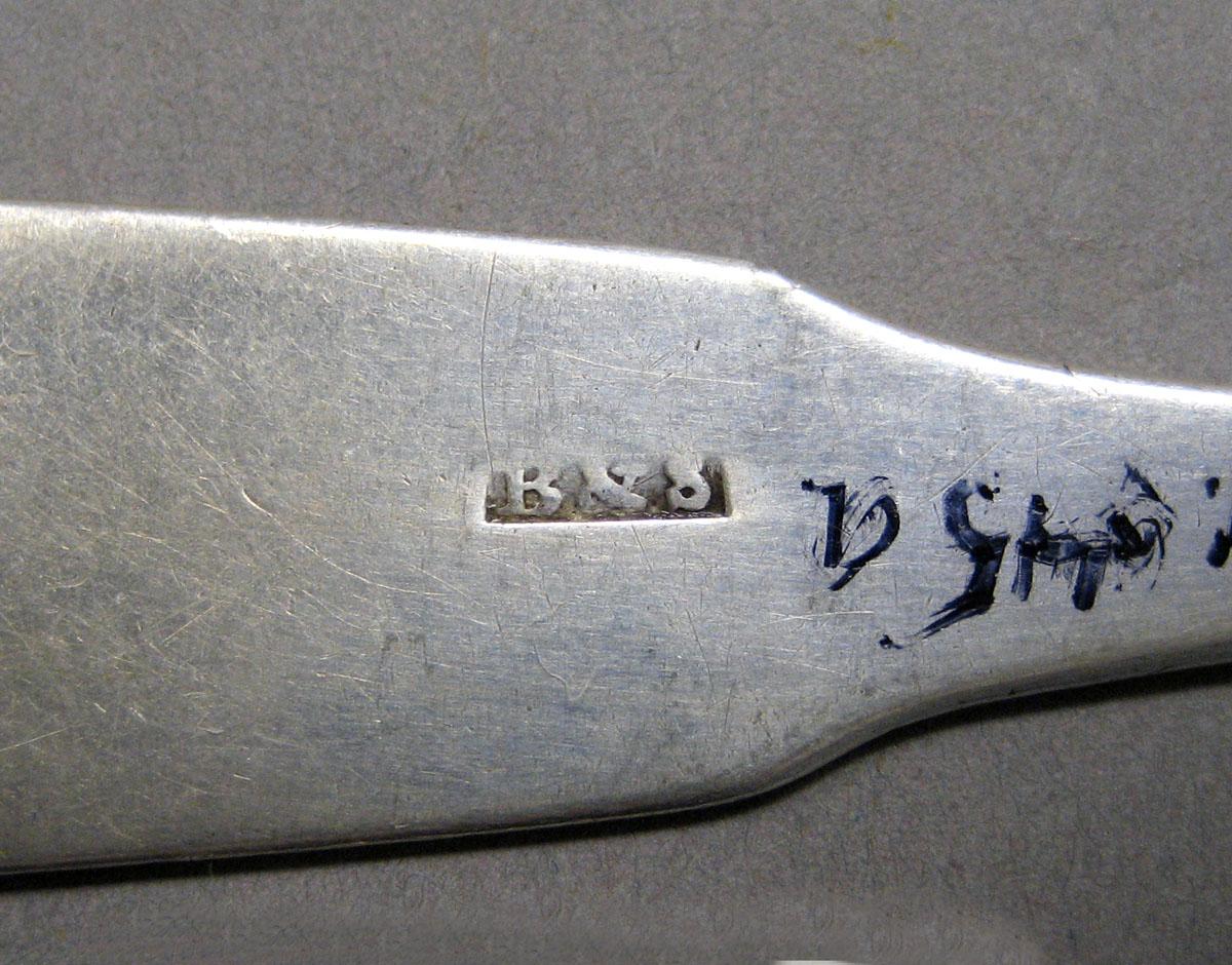 1998.0004.3542.001 Silver spoon mark
