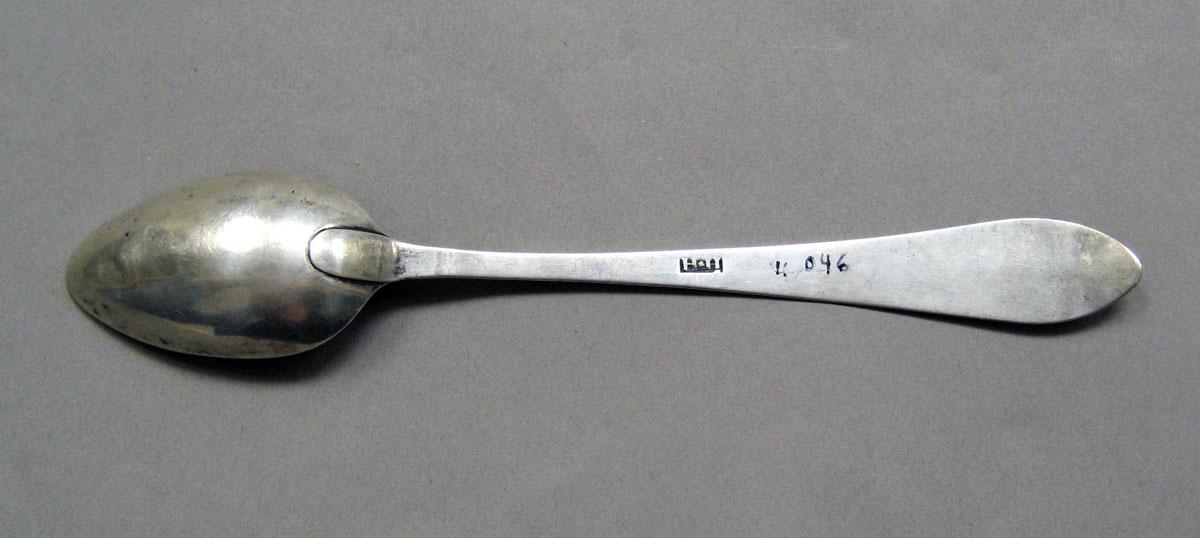 1998.0004.3543.002 Silver spoon underside