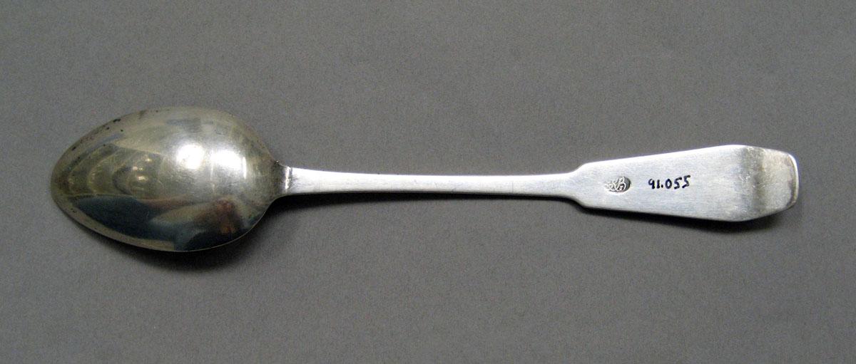 1998.0004.3551.001 Silver spoon underside