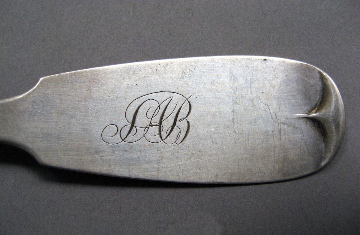 1998.0004.3555.002 Silver spoon engraving