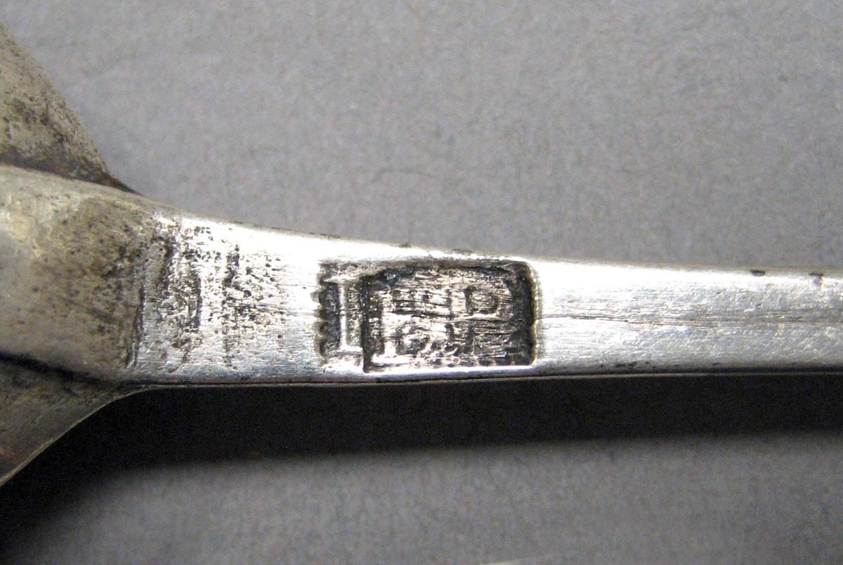 1998.0004.3558 Silver spoon mark