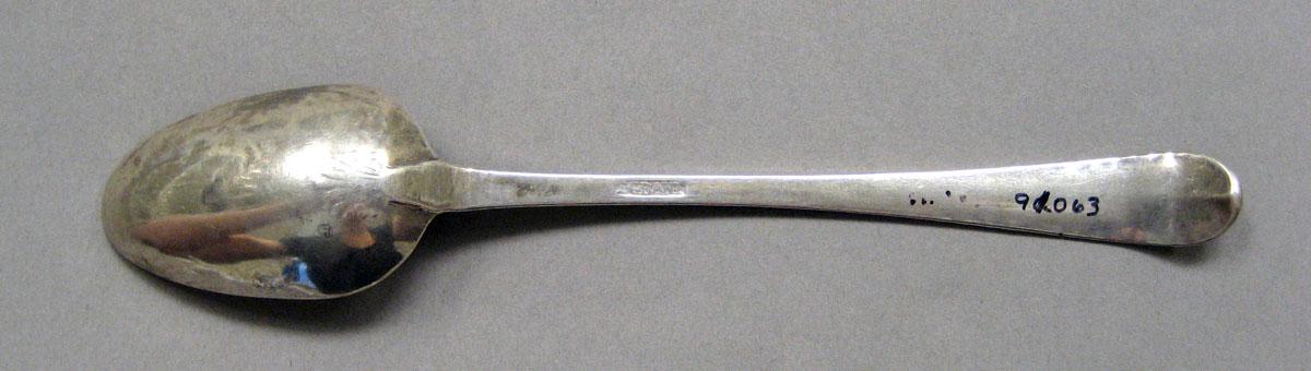 1998.0004.3559 Silver spoon underside