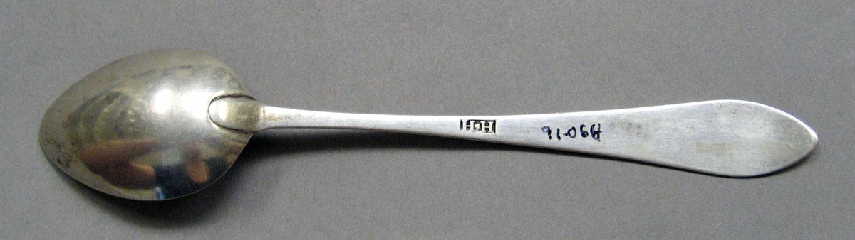 1998.0004.3560 Silver spoon underside