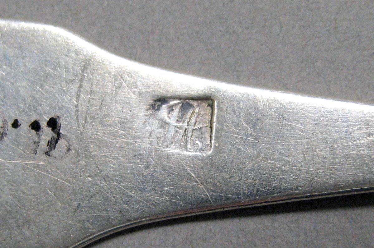 1998.0004.3566.002 Silver spoon mark