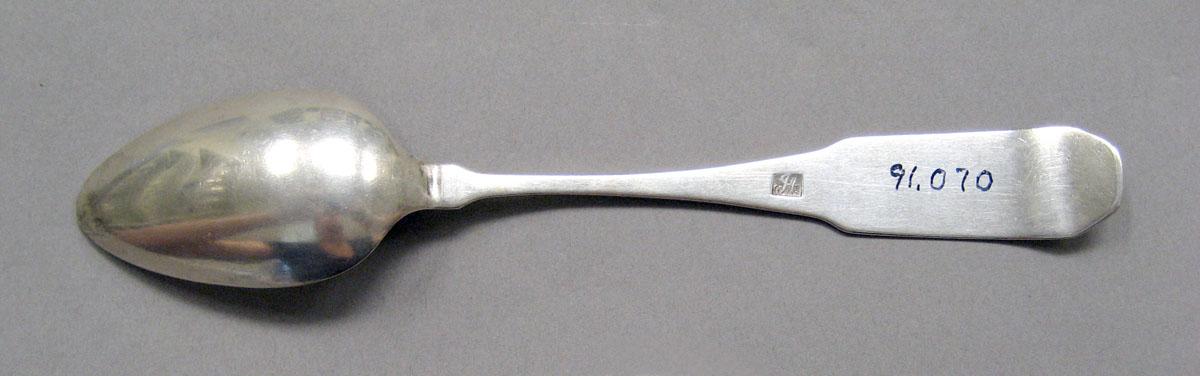 1998.0004.3566.003 Silver spoon underside