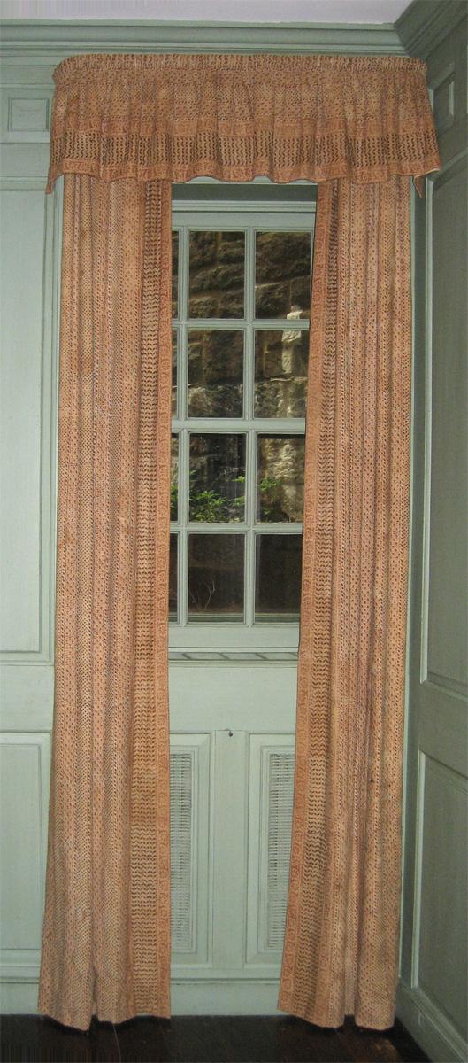 1958.0625.002 window hangings