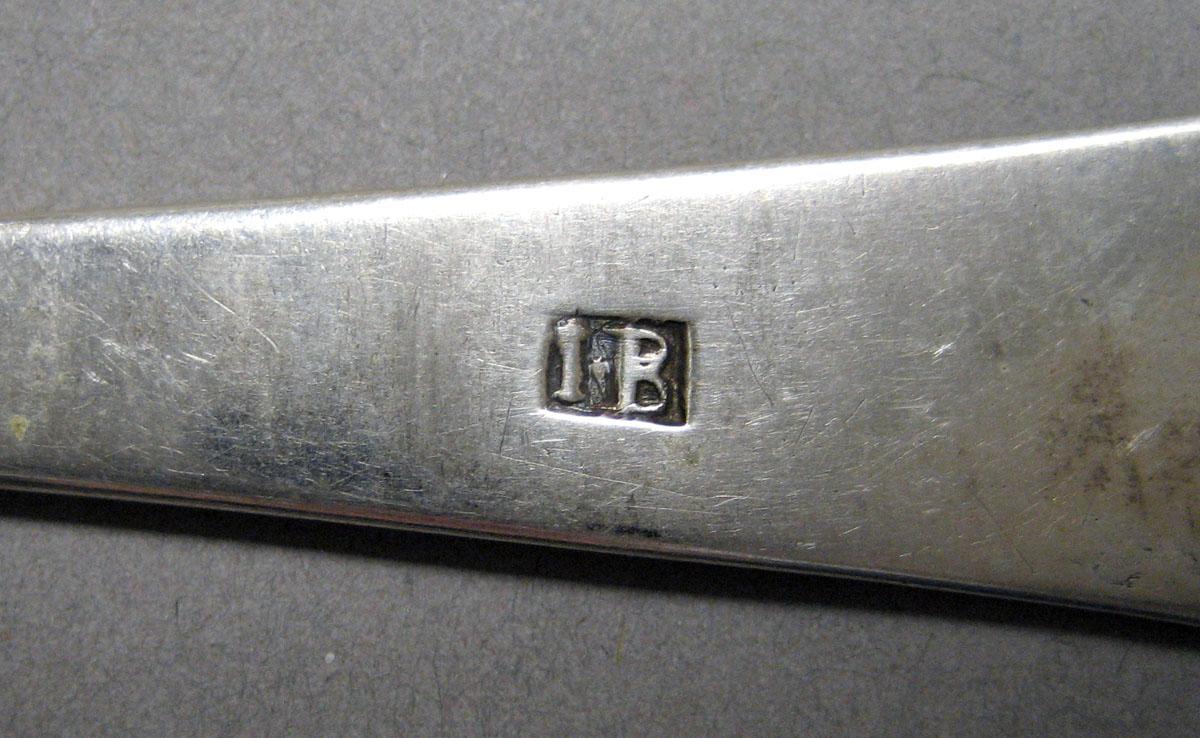 1998.0004.3585.003 Silver Spoon mark