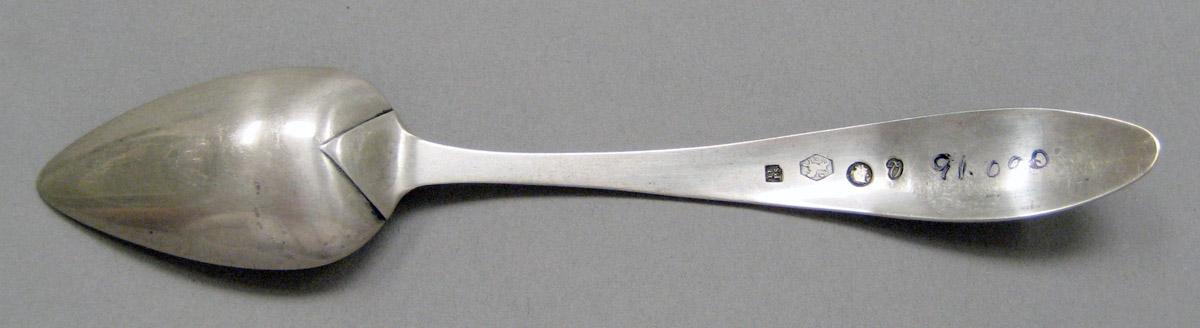 1998.0004.3586 Silver spoon underside