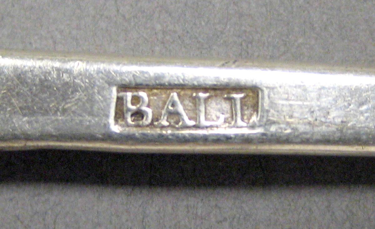 1998.0004.3589.002 Silver spoon mark