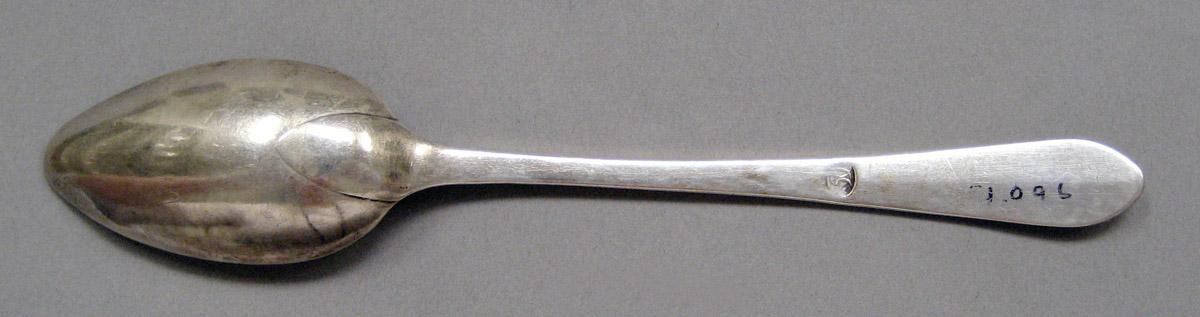 1998.0004.3592 Silver spoon underside