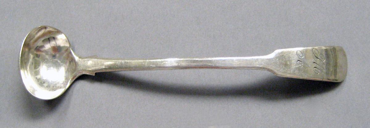 1998.0004.3596 Silver ladle upper surface
