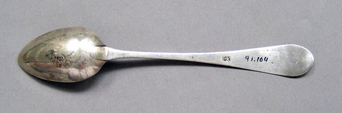 1998.0004.3600 Silver spoon underside