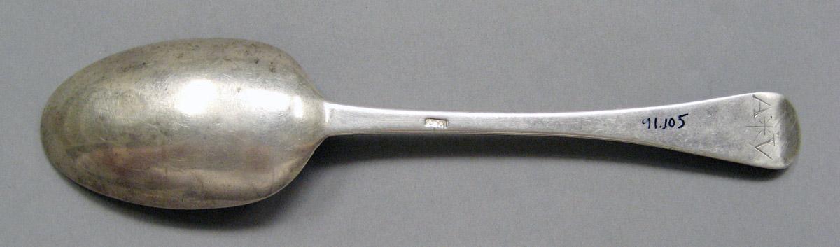 1998.0004.3601 Silver spoon underside