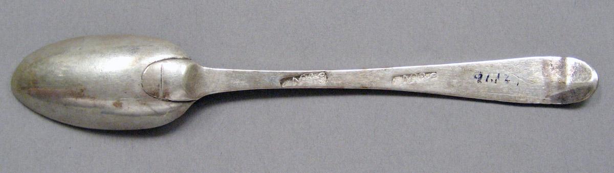 1998.0004.3617.002 Silver spoon underside