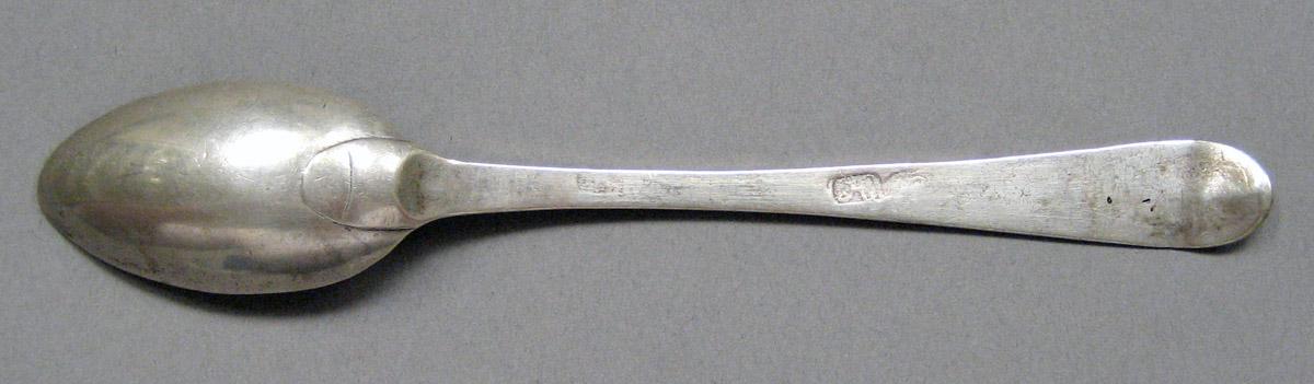 1998.0004.3617.005 Silver spoon underside