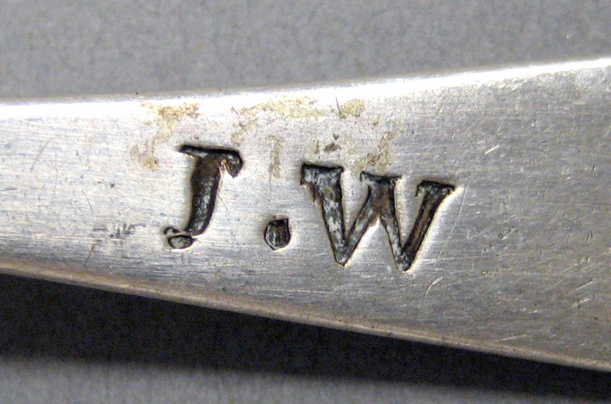 1998.0004.3619 Silver spoon mark