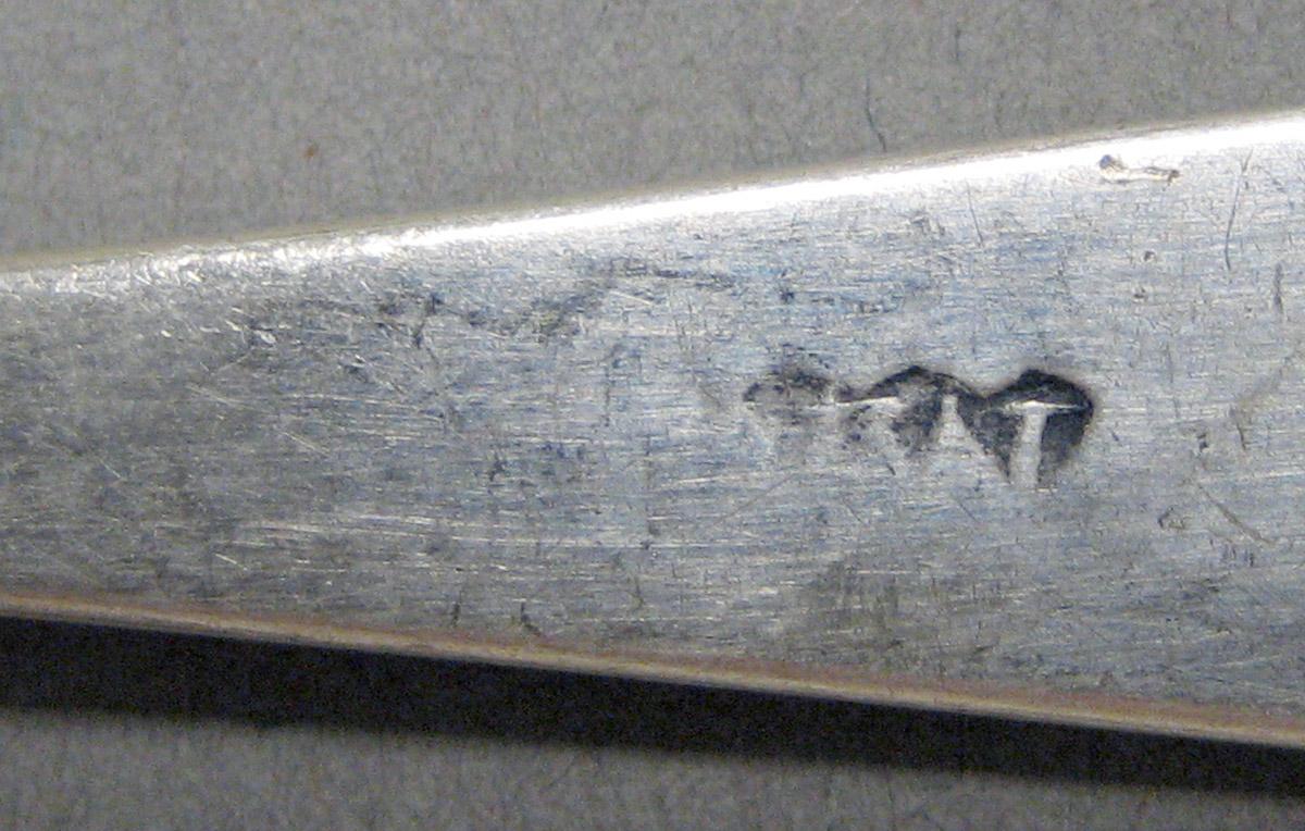 1998.0004.3620 Silver spoon mark