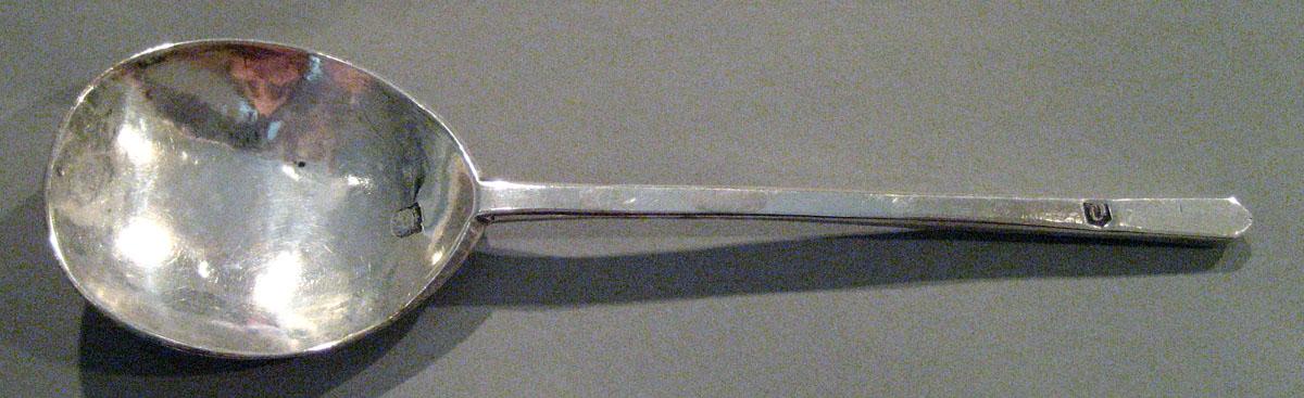 1998.0004.362 Silver Spoon upper surface