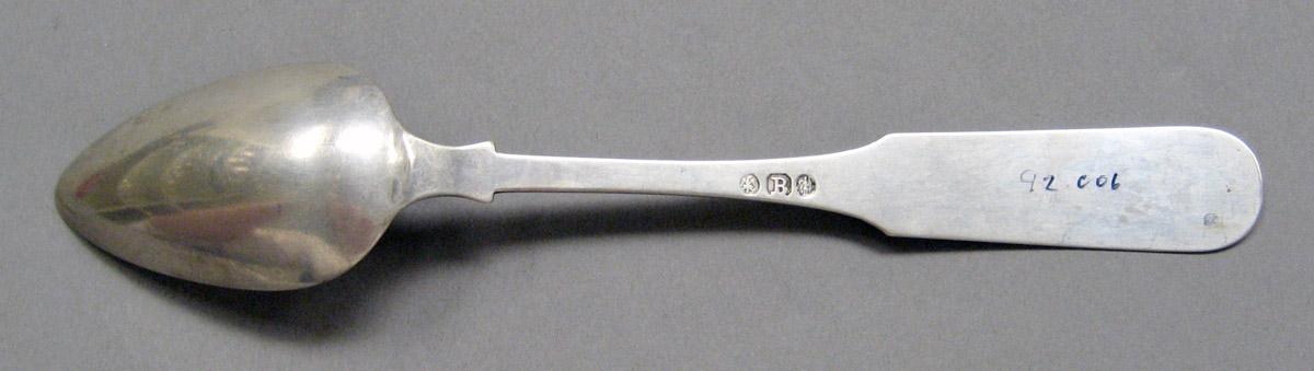 1998.0004.3631.001 Silver spoon underside
