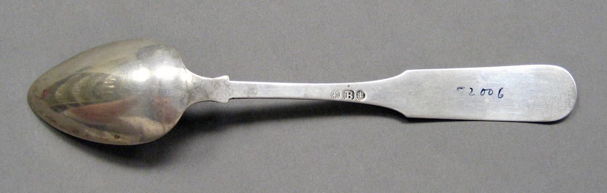 1998.0004.3631.002 Silver spoon underside