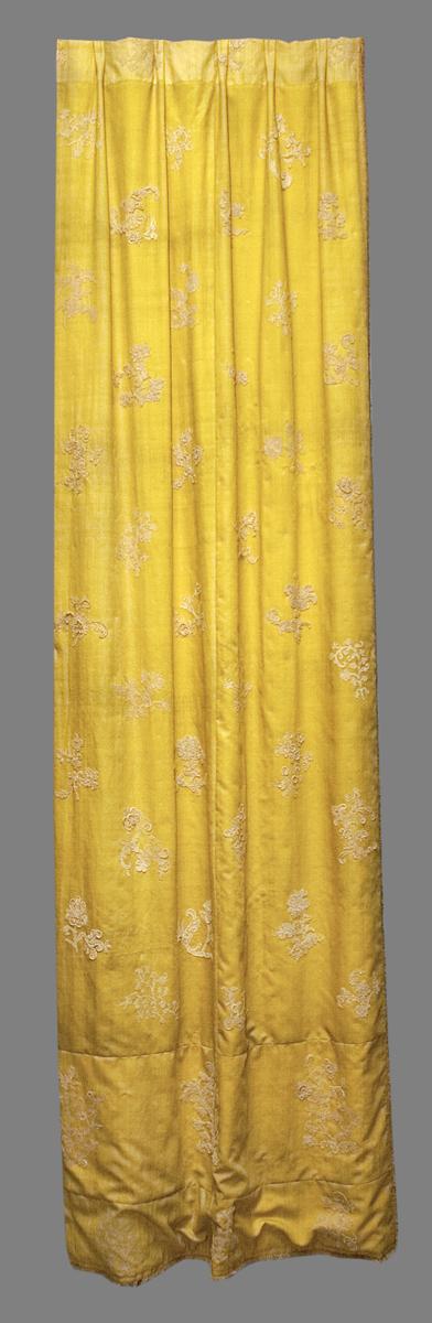 1958.0627 A Window Hanging, Side Curtain