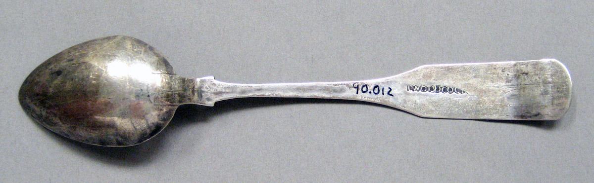 1998.0004.3637.003 Silver spoon underside