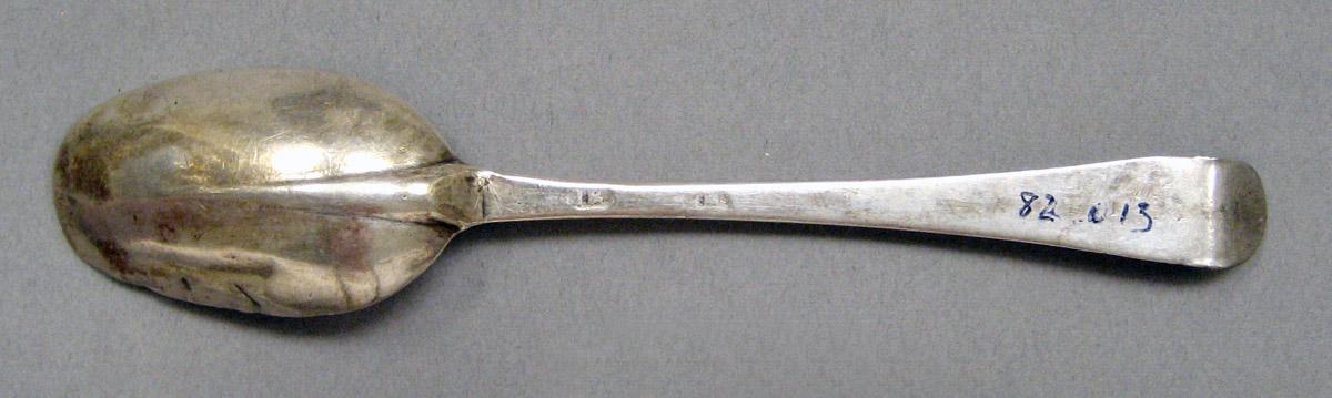 1998.0004.3638 Silver spoon underside