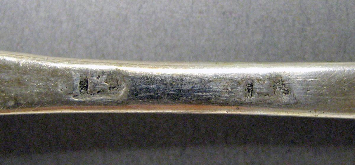 1998.0004.3638 Silver spoon mark