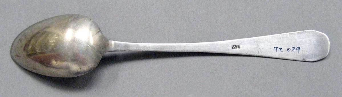1998.0004.3654.001 Silver spoon underside
