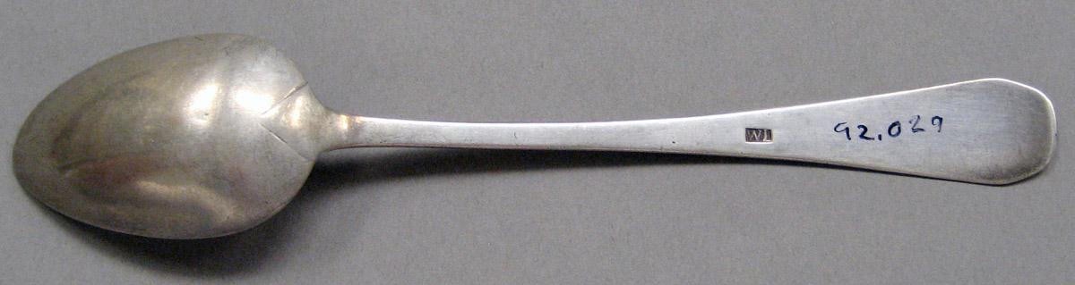 1998.0004.3654.002 Silver spoon underside
