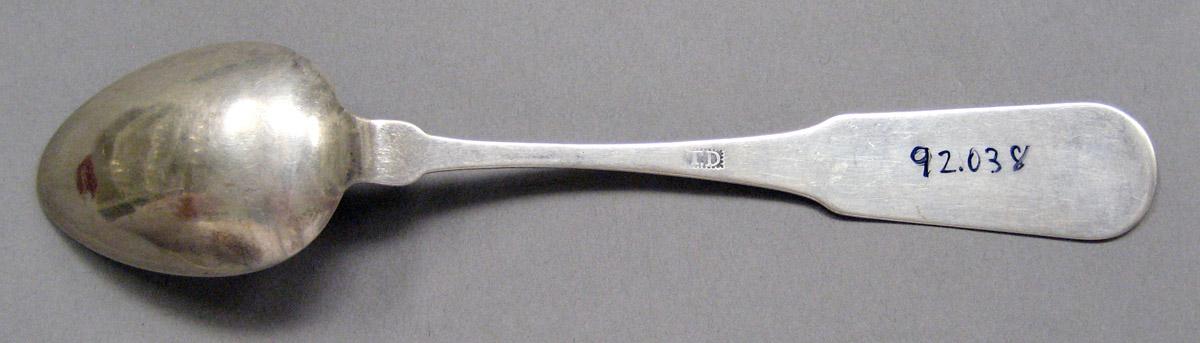 1998.0004.3663.002 Silver spoon underside