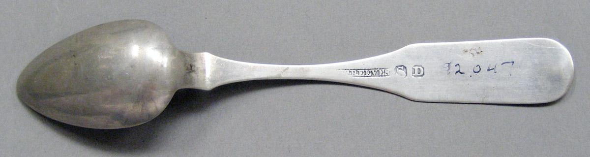 1998.0004.3672 Silver spoon underside