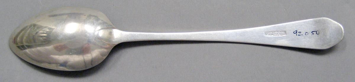 1998.0004.3675.002 Silver spoon underside