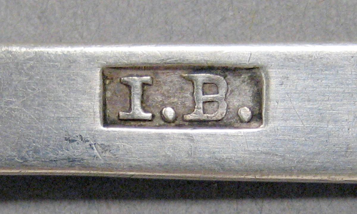 1998.0004.3683.001 Silver spoon mark