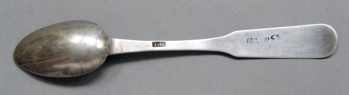 1998.0004.3683.002 Silver spoon underside