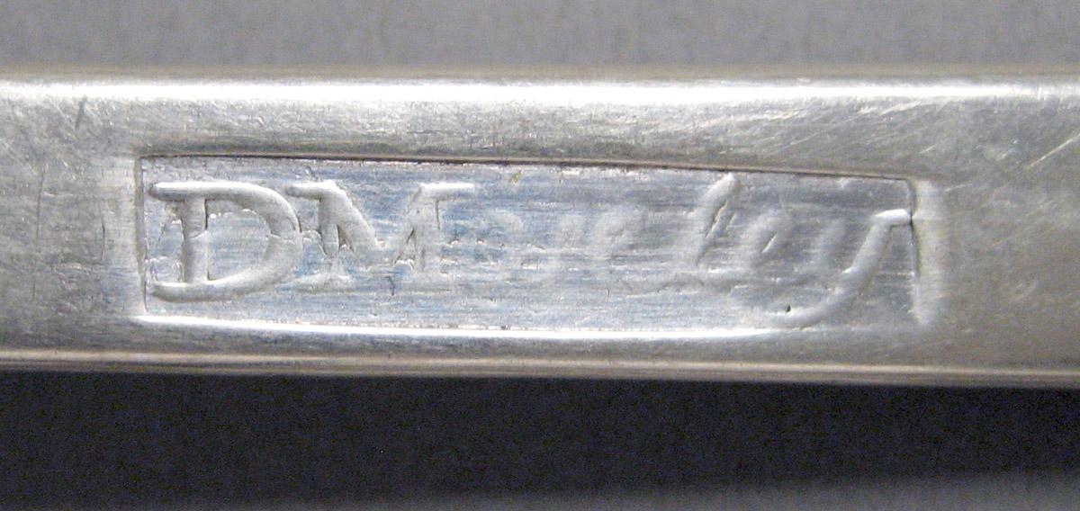 1998.0004.3686 .001 Silver spoon mark
