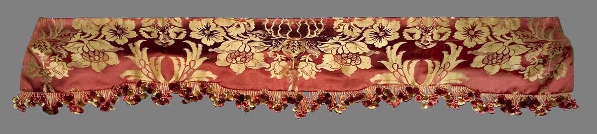 1958.0629.001 C Window Hanging, Valance