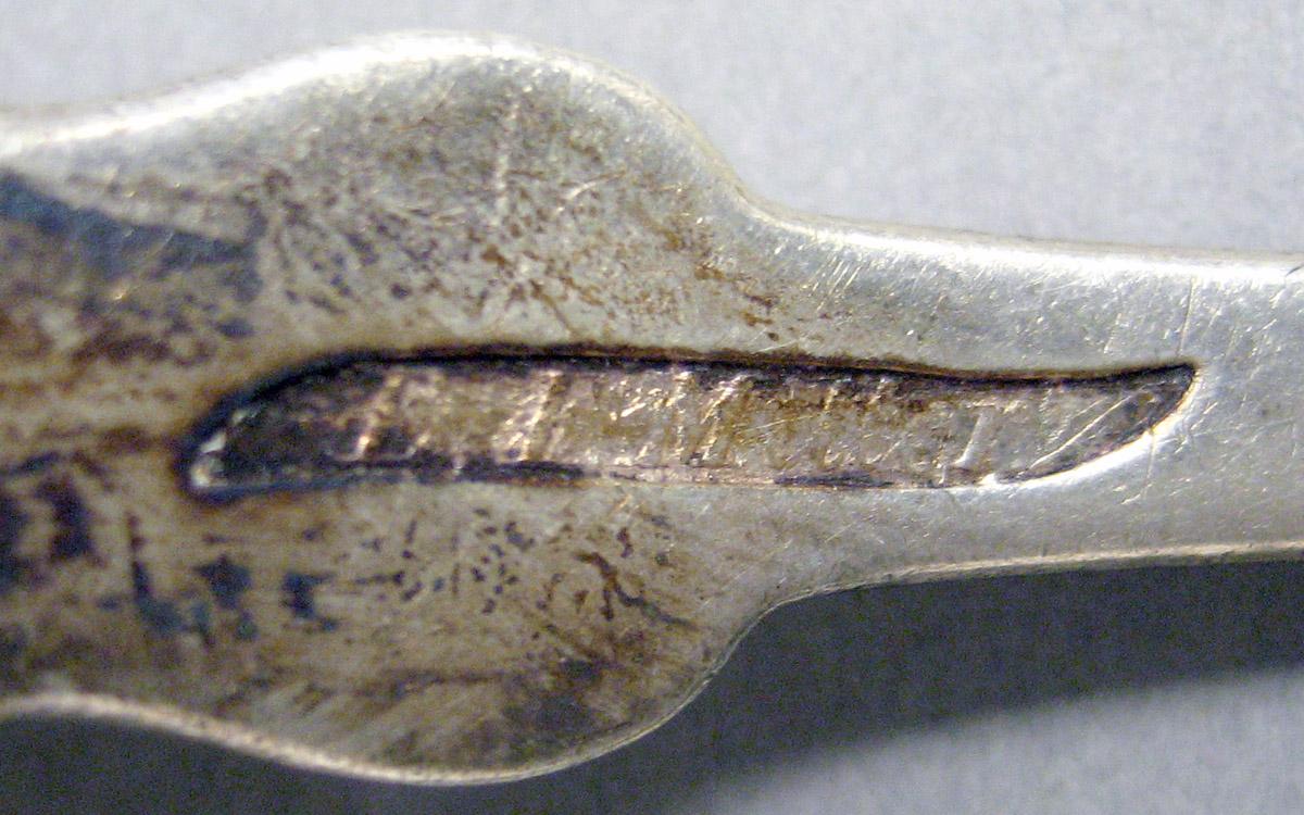 1998.0004.3700 Silver spoon mark1