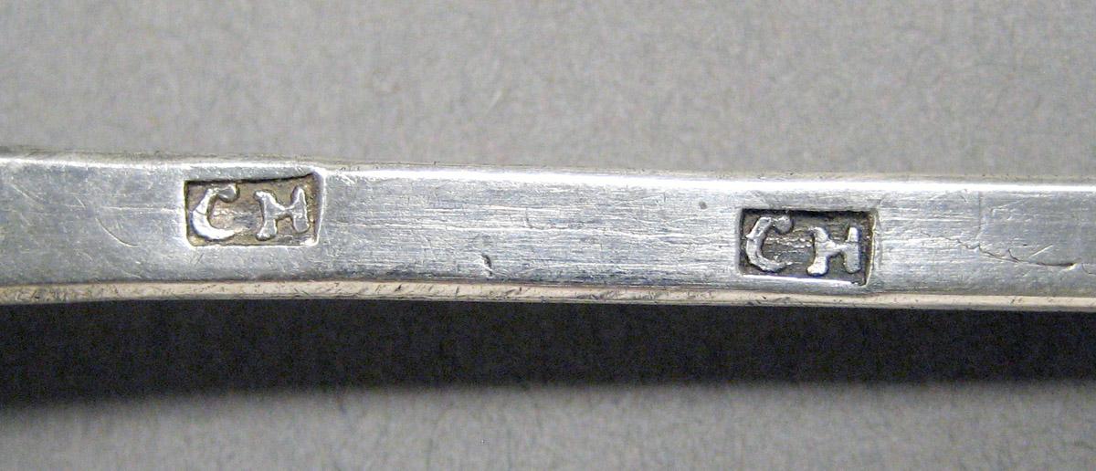 1998.0004.3702.003 Silver spoon mark