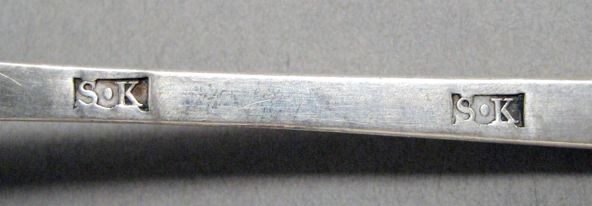 1998.0004.3705 Silver spoon mark