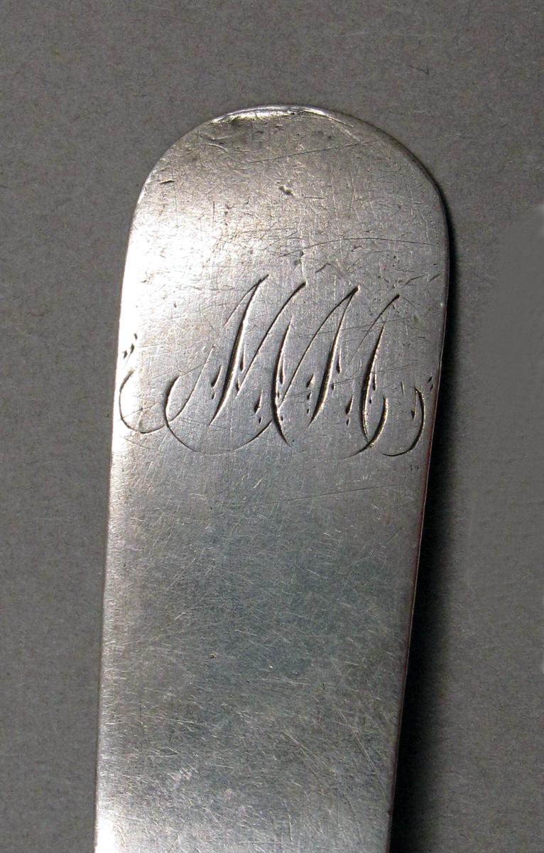 1998.0004.3716 Silver spoon engraving