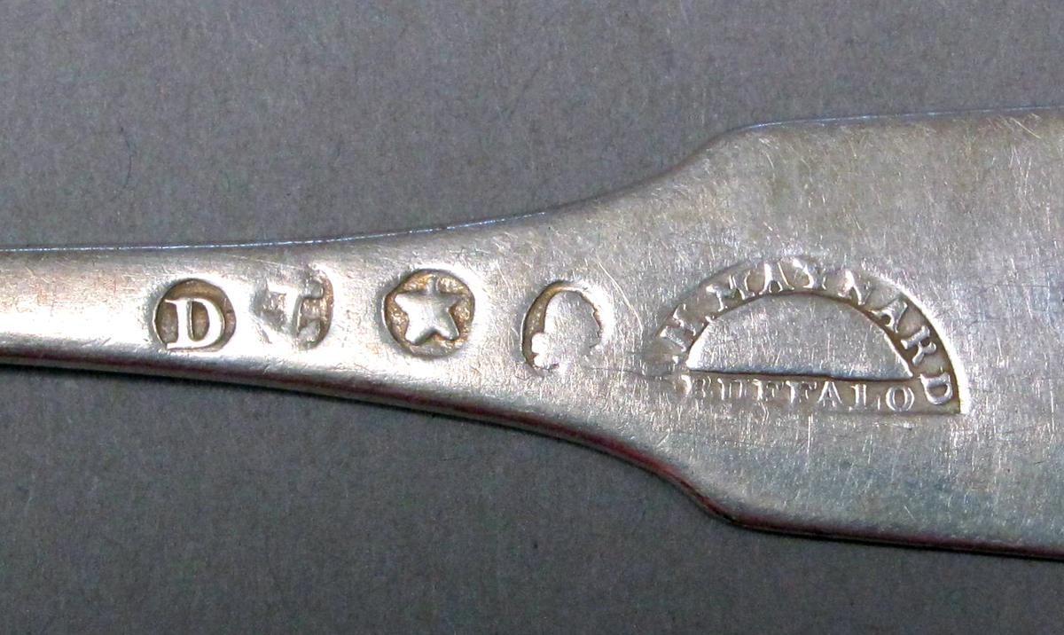1998.0004.3717 Silver spoon mark