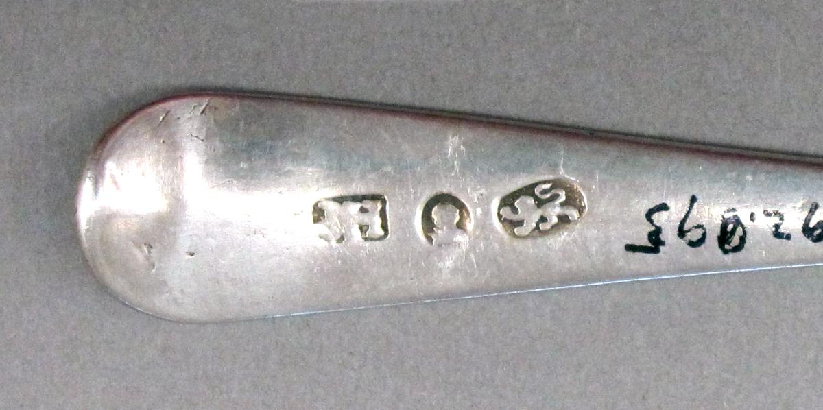 1998.0004.3720.001 Silver spoon mark