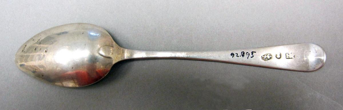 1998.0004.3720.001 Silver spoon underside