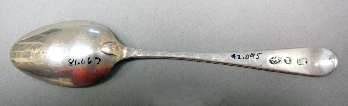 1998.0004.3720.002 Silver spoon underside