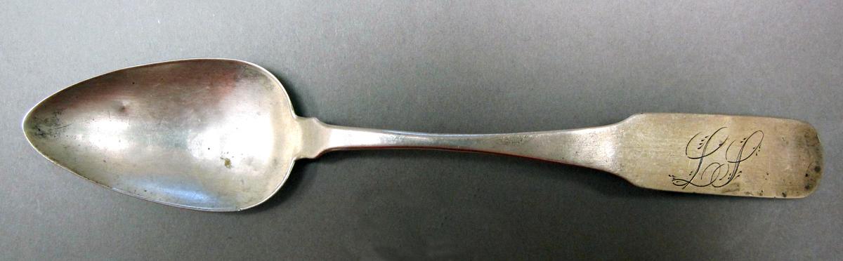 1998.0004.3722 Silver spoon upper surface
