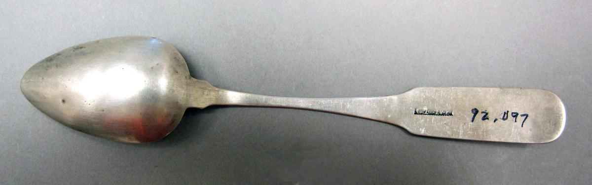 1998.0004.3722 Silver spoon underside
