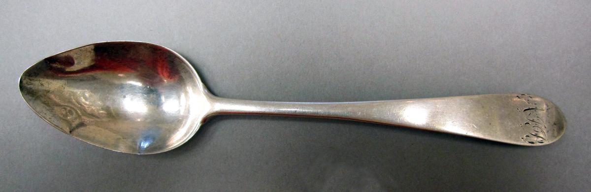1998.0004.3723 Silver spoon upper surface