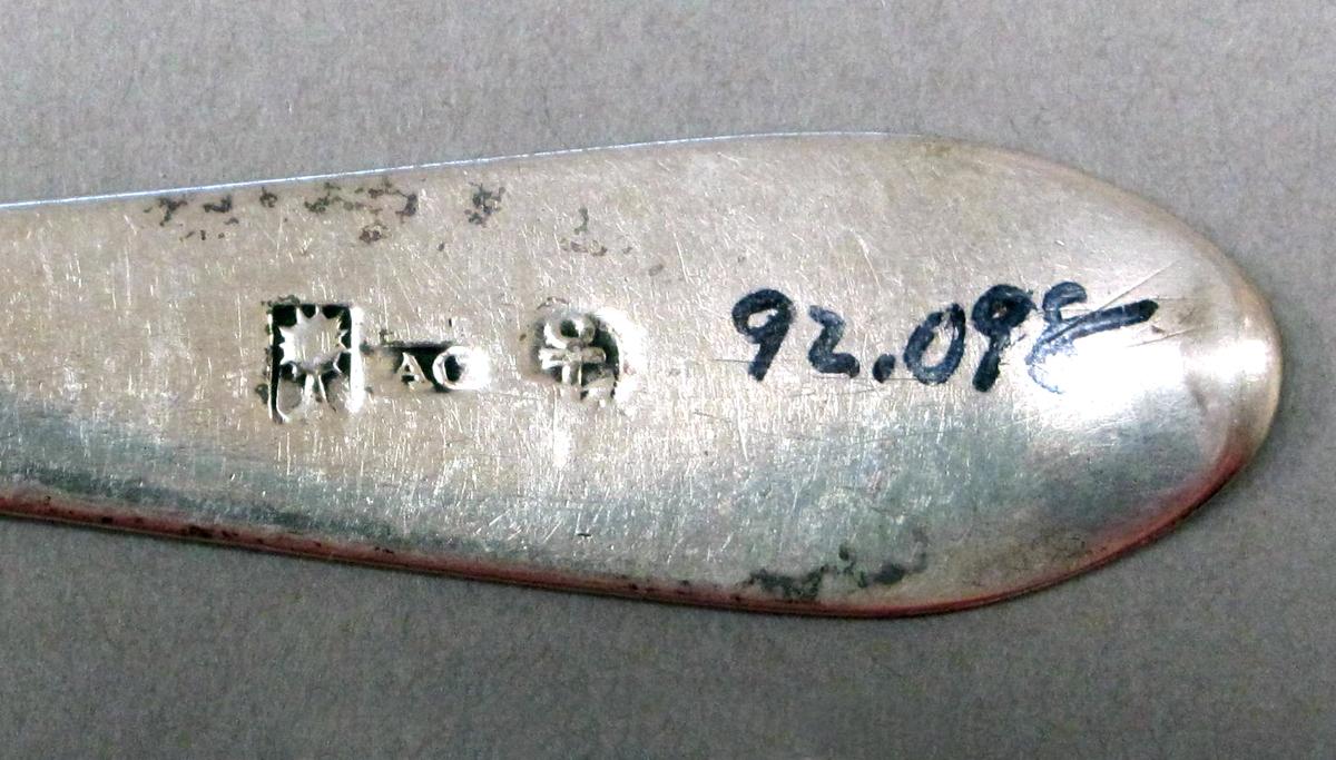 1998.0004.3723 Silver spoon mark