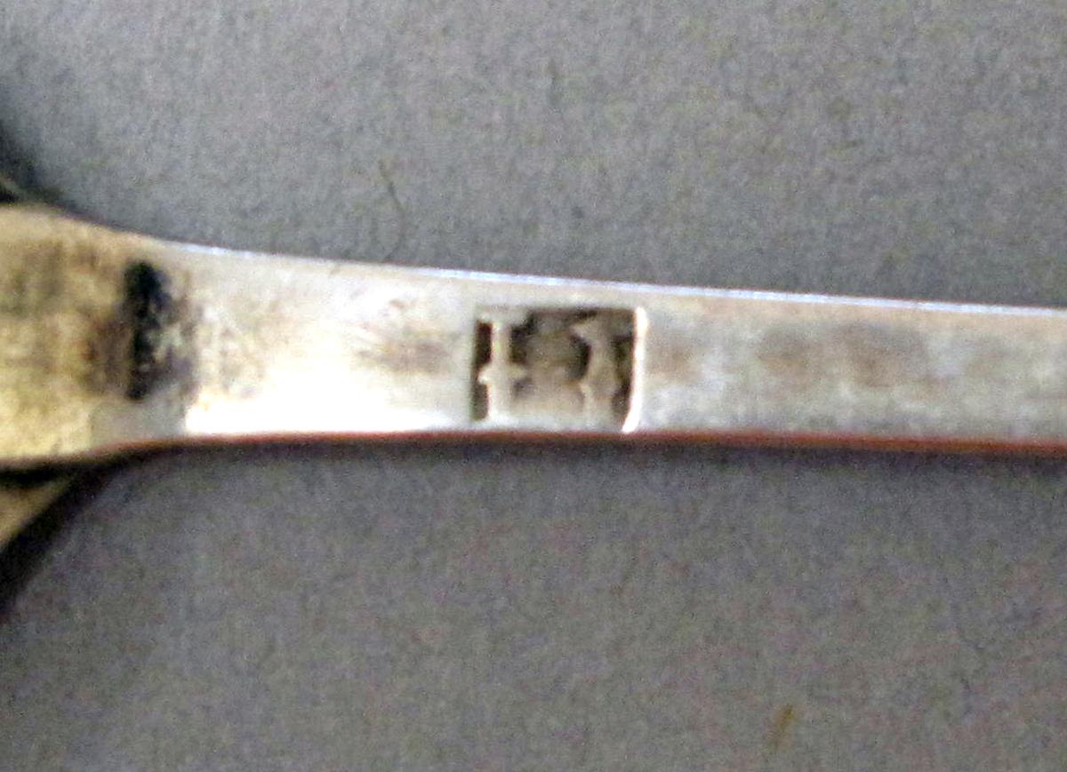 1998.0004.3725 Silver spoon mark